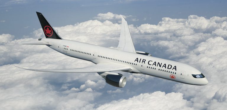 Nuevo esquema de pintura en un Boeing 787 de Air Canada.