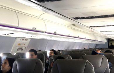 Cabina de un Boeing 737-700 de Wingo.
