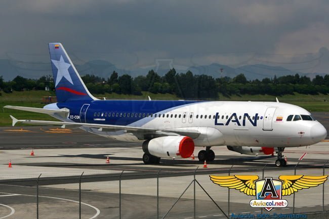 Airbus A320 de LAN cuando ingresó la aeorlínea a Colombia.