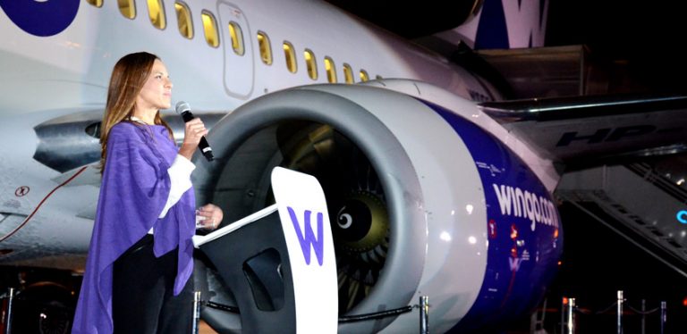 Wingo anunciando el vuelo chárter.