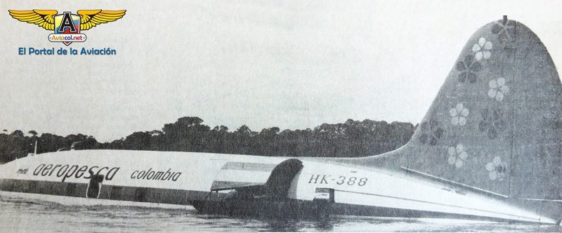 Curtiss C-46 de Aeropesca flotando sobre el río.