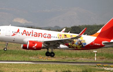 Airbus A319 de Avianca con livery de la selección Colombia.