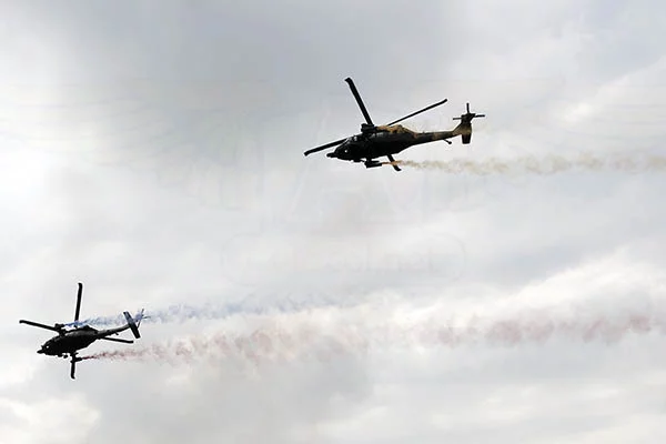 Show de los Black Hawk Arp&iacute;a de la Fuerza A&eacute;rea Colombiana en F-AIR 2017.