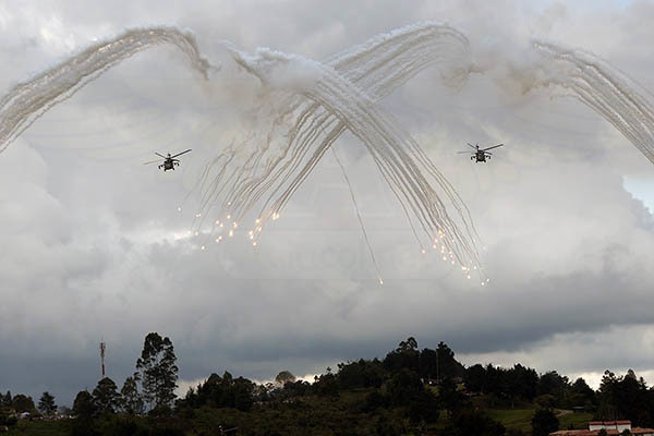 Show de los Black Hawk Arpía de la Fuerza Aérea Colombiana en F-AIR 2017.