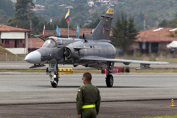 Demostración de capacidades de la Fuerza Aérea Colombiana en F-AIR 2017.