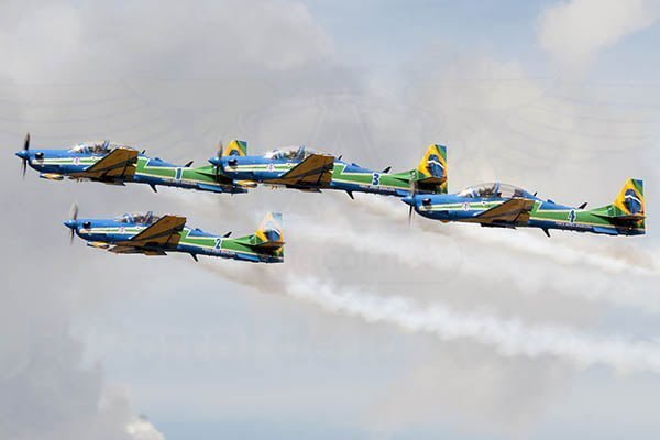 Esquadrilha da Fumaça en F-AIR Colombia 2017.