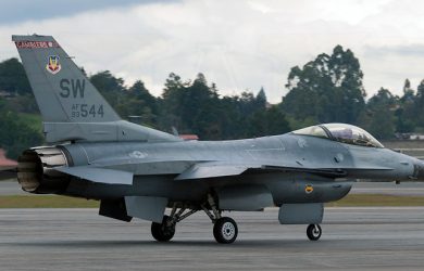 F-16 de USAF en su presentación en F-AIR Colombia 2017.