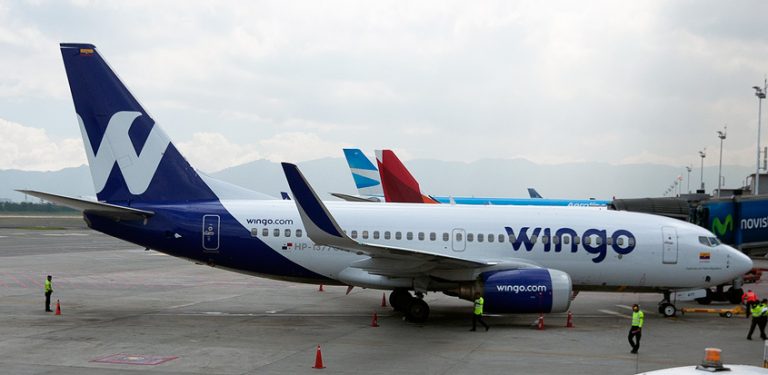 Boeing 737-700 de Wingo en el Aeropuerto Internacional Eldorado de Bogotá.