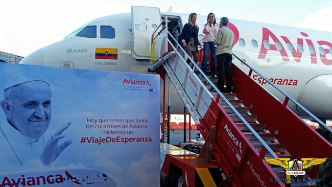 Airbus A320 de Avianca que transporta al Papa Francisco en Colombia.