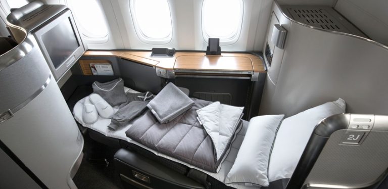 Línea de ropa para vuelos de American Airlines.