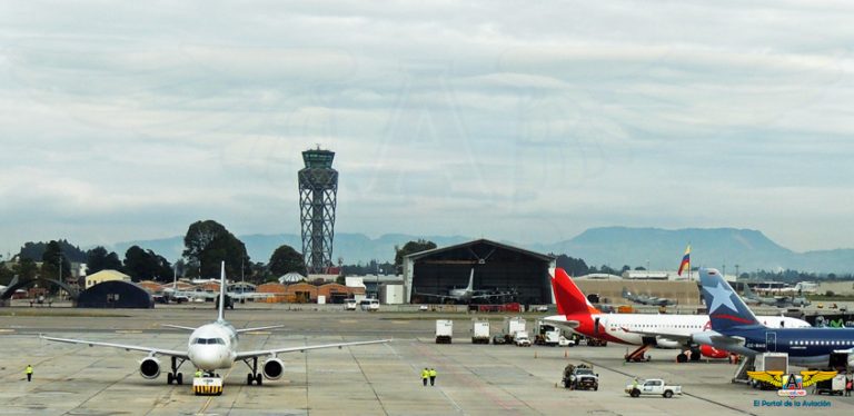 Torre de control del Aeropuerto Internacional Eldorado de Bogotá.
