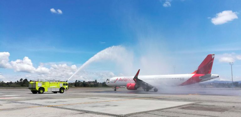 Bautizo del primer vuelo del Airbus A321neo de Avianca.