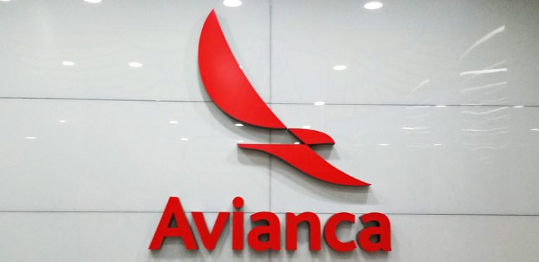 Logo de Avianca en su Centro Administrativo en Bogotá.