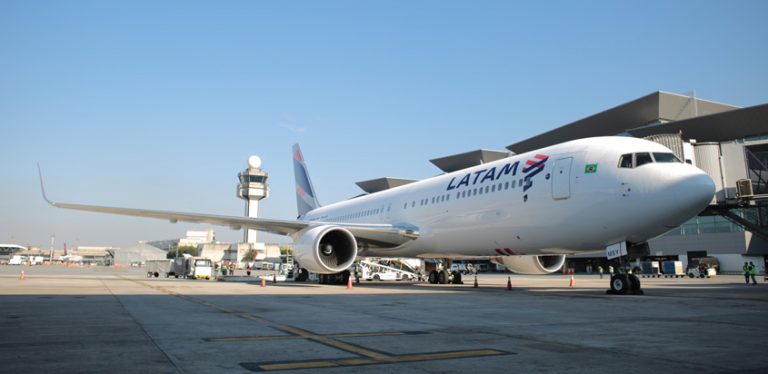 Boeing 767-300ER de LATAM Airlines en São Paulo.