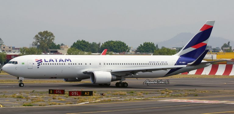Boeing 767-300 de LATAM Airlines que operaba la ruta entre Buenos Aires y Bogotá.