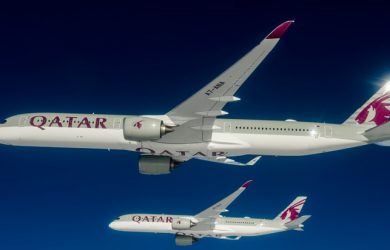 A350-1000 y A350-900 de Qatar Airways en vuelo.v