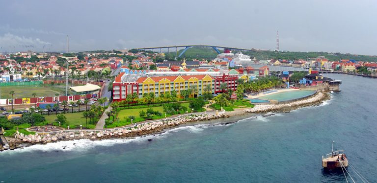 Vista aérea de Willemstad, Curaçao.