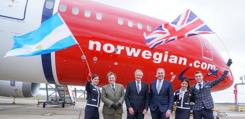 Salida del primer vuelo de Norwegian de Londres a Buenos Aires, Argentina.