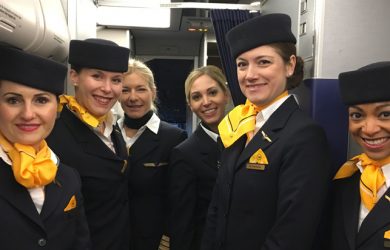 Tripulación femenina a cargo de uno de los vuelos de Lufthansa.