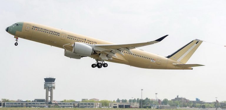 Airbus A350ULR de Singapore Airlines en su primer vuelo de certificación.