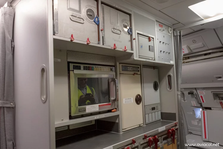 Galley del nuevo Airbus A330-300 de Avianca.