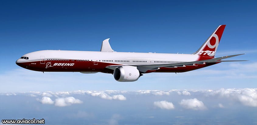 Boeing 777x con wingtips plegables