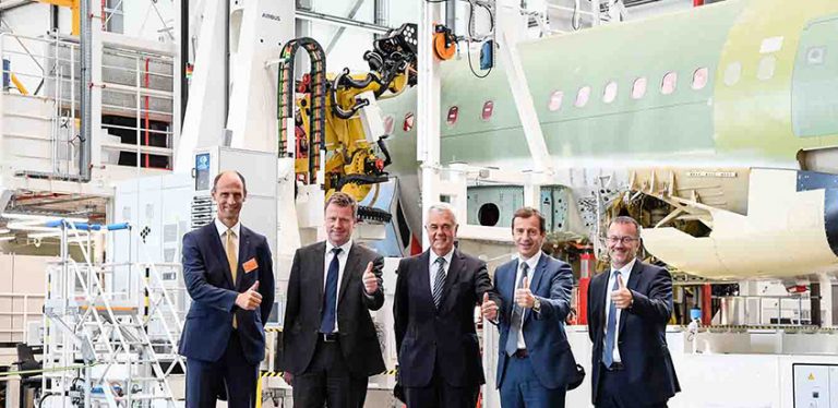 Inauguración de la cuarta línea de producción del Airbus A320 en Hamburgo.