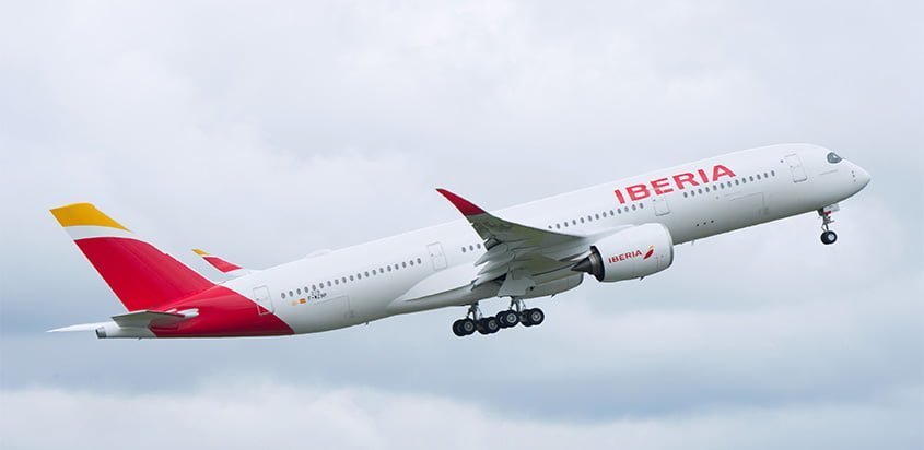 Airbus A350-900 de Iberia despegando en vuelo de pruebas.