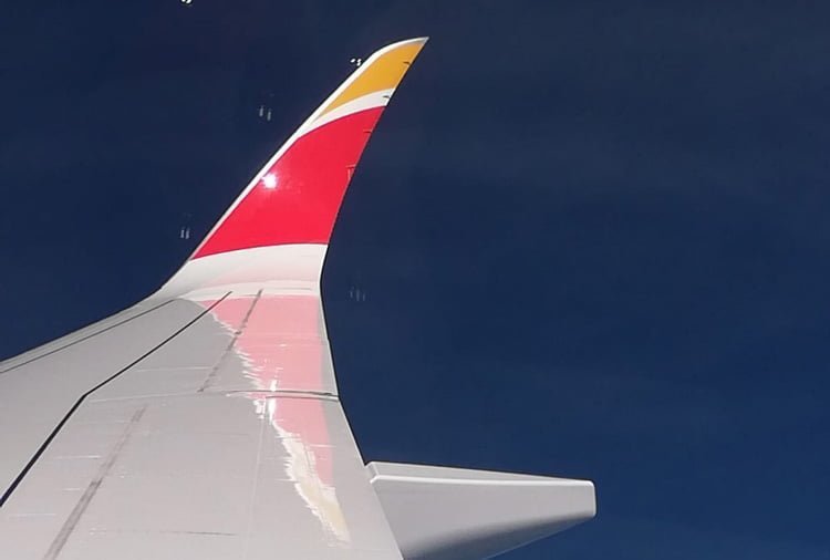 Vista del winglet de un Airbus A350-900 de Iberia.