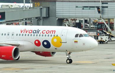 Airbus A320 de Viva Air Colombia en Bogotá.