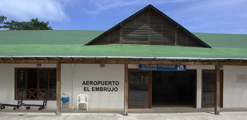 Fachada del Aeropuerto El Embrujo de Providencia.