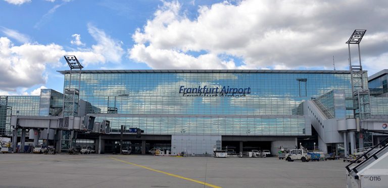 Terminal del Aeropuerto Internacional de Fráncfort.