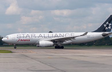 Airbus A330-200 de Avianca en livery de Star Alliance.