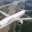 Boeing 737 MAX 9 de Copa Airlines sobrevolando el Canal de Panamá.