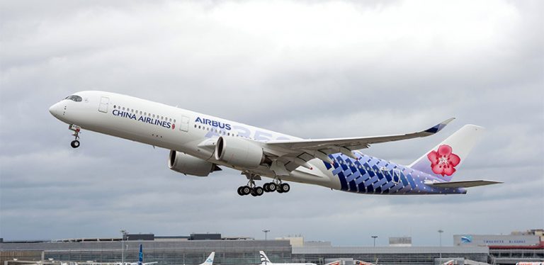 Airbus A350-900 de China Airlines con livery de fibra de carbono.