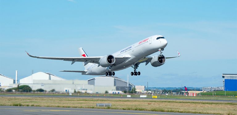 Primer vuelo del A350-900 de China Eastern.