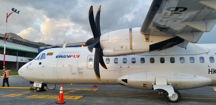 ATR 42-500 de EasyFly en el Aeropuerto Matecaña de Pereira.