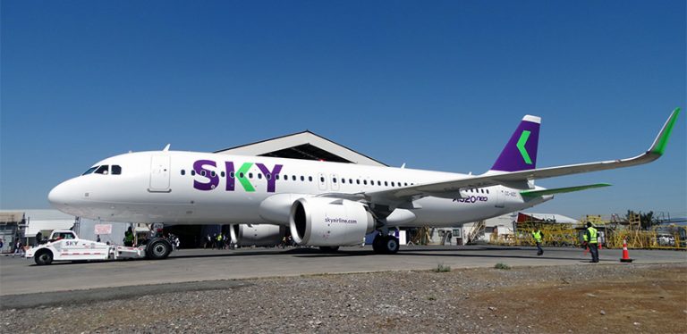 Primer Airbus A320neo de SKY Airline en Santiago de Chile.