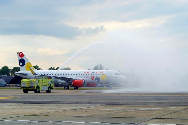 Bautizo del primer Airbus A320 de Viva Air (de fábrica), en Bogotá.