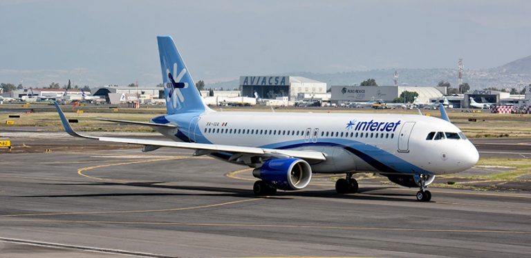 Airbus A320SL de Interjet en rodaje en Ciudad de México.