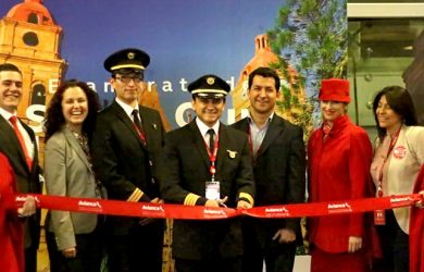 Inauguración del vuelo entre Bogotá y Santa Cruz de la Sierra de Avianca.