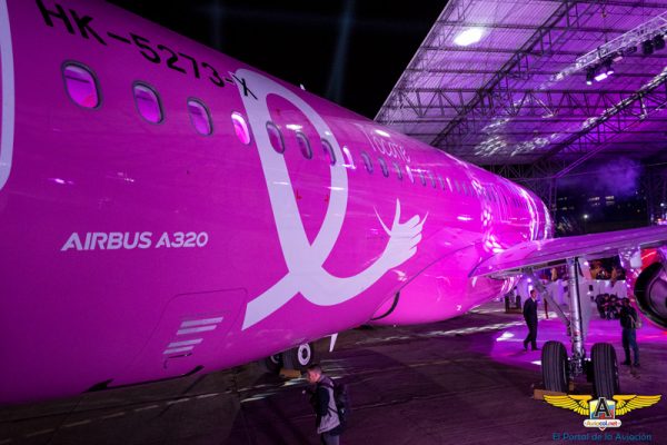 Avión Rosa Airbus A320 rosa de Viva Air, fue presentado oficialmente | volavi