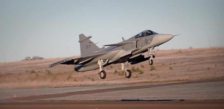 Segundo Saab Gripen E vuela por primera vez.