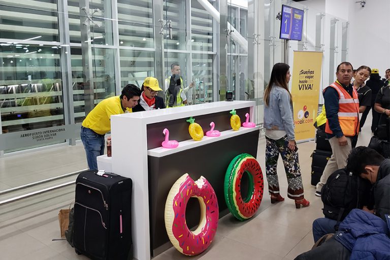 Primer vuelo de Santa Marta a