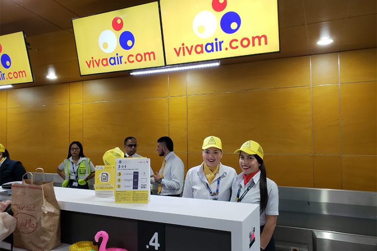Primer vuelo de Santa Marta a