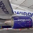 Vista lateral de un Boeing 737 de Wingo.