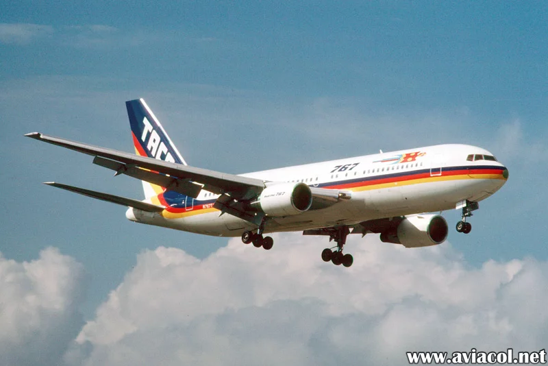 Boeing 767-200 de TACA matrícula N767TA aterrizando en Miami en 1986.
