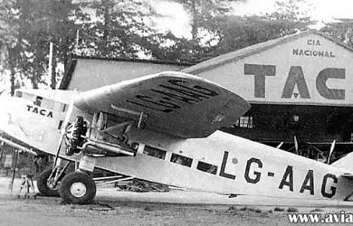 Uno de los primeros aviones de TACA.