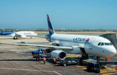 Airbus A319 de LATAM Perú en Lima.