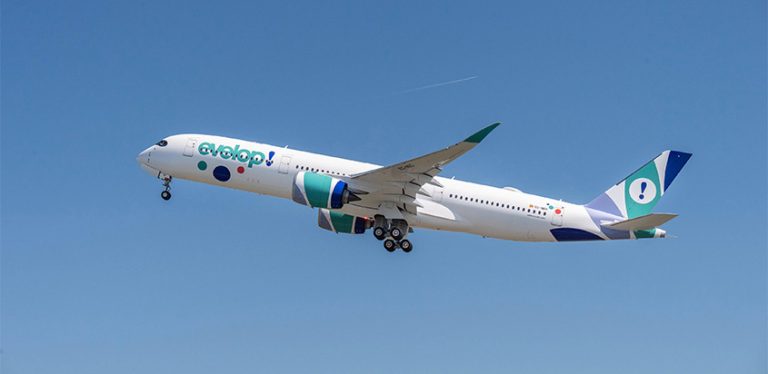 Primer Airbus A350 de evelop.